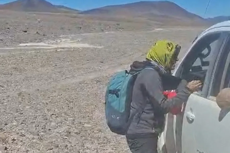 Sobrevivió a la montaña: Rescatan con vida a la andinista en zona del Bonete