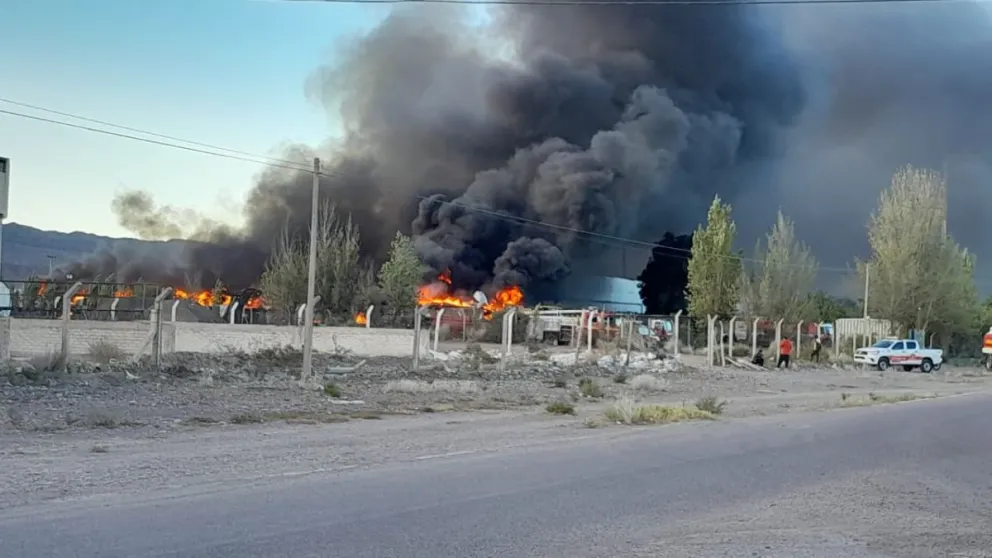 Incendio en el Parque Industrial: El municipio de Chimbas detectó irregularidades ambientales en la empresa Eco San Juan