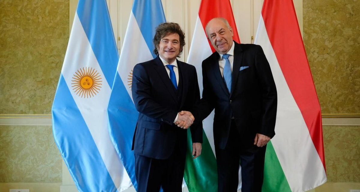 Tras su viaje a Hungría, Javier Milei regresó al país y retoma la agenda local