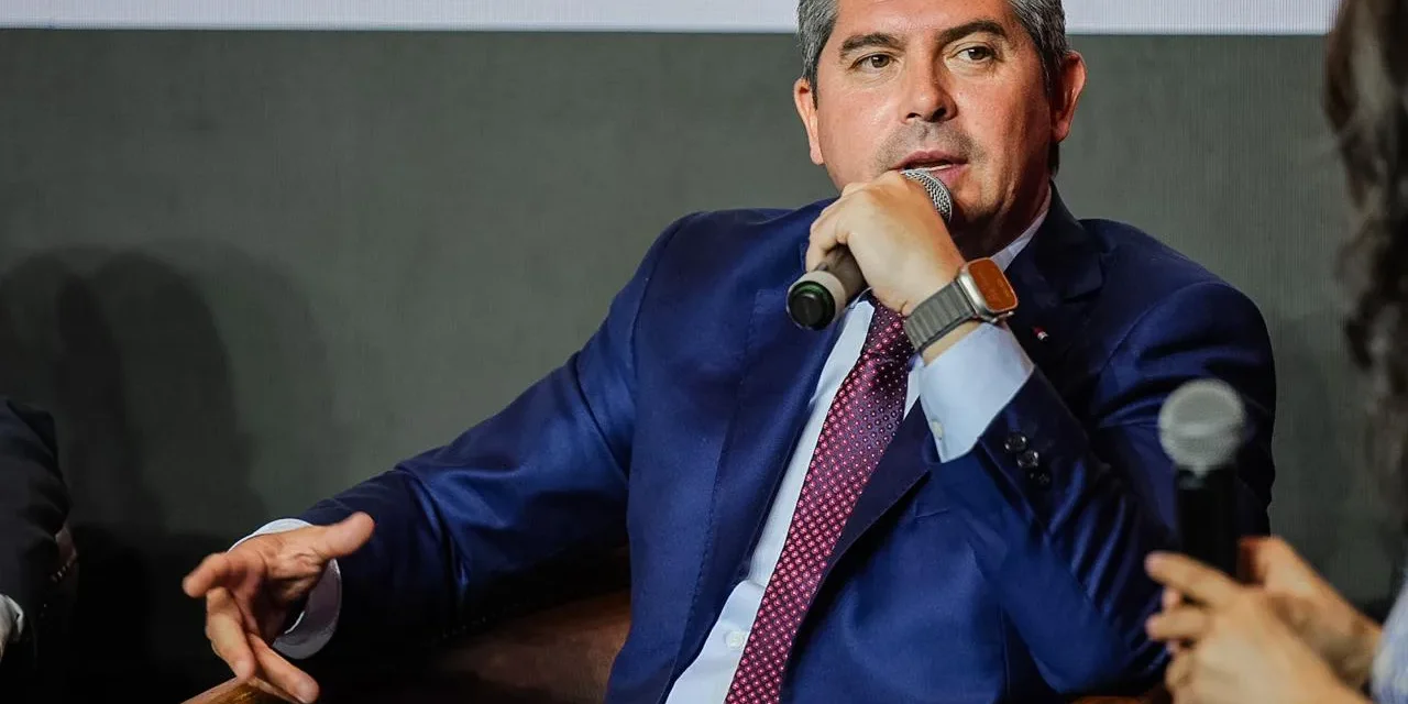 Misión a Canadá: Orrego busca consolidar un acuerdo estratégico con Vicuña