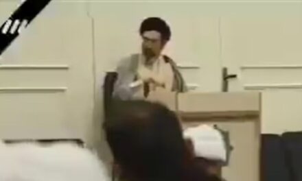 En medio de las especulaciones por su salud, la televisión iraní publicó un video del ayatolá Mojtaba Jamenei