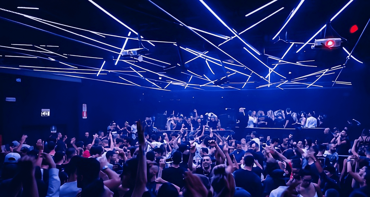 Prostitutas, gas de la risa y servicios clandestinos para más de 50 futbolistas de la Serie A