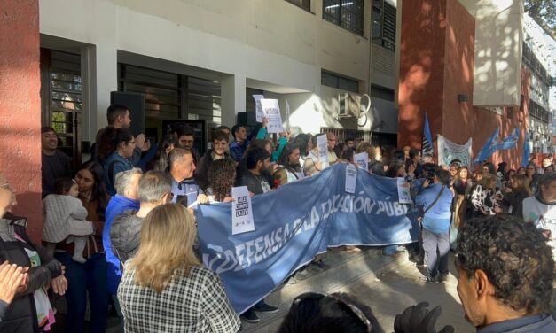 Docentes y estudiantes se movilizaron en la Industrial por el financiamiento