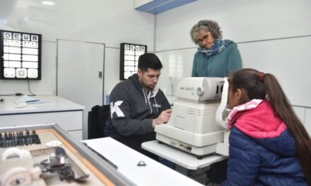 Anteojos gratis y múltiples servicios: Operativo integral para chicos en Capital