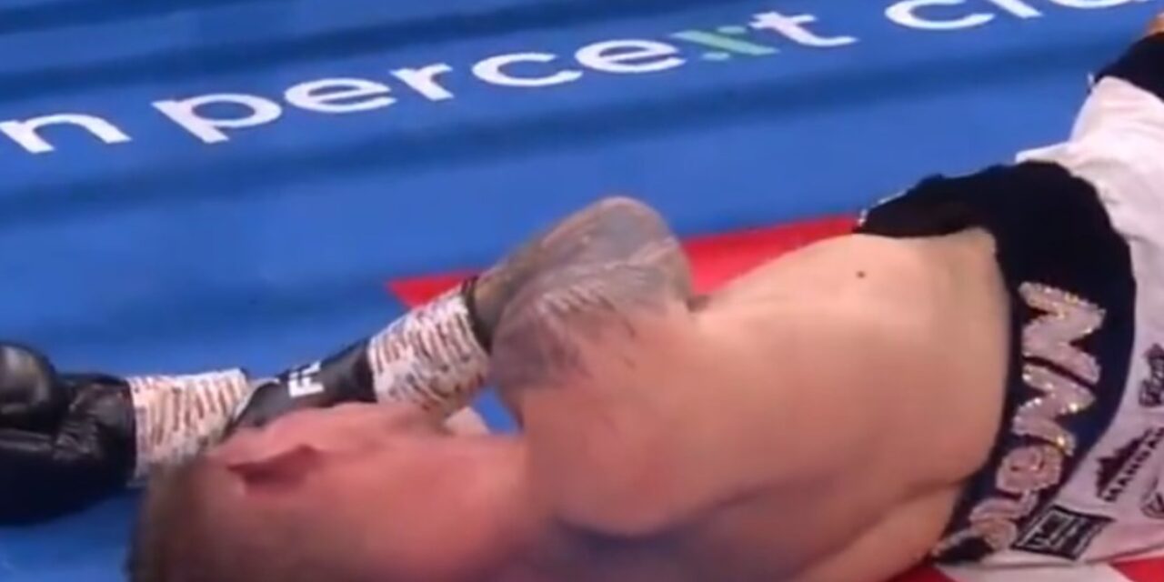 Glenn Byrne derribó cuatro veces a William Crolla, pero sufrió un furibundo nocaut que tal vez le impida volver a boxear