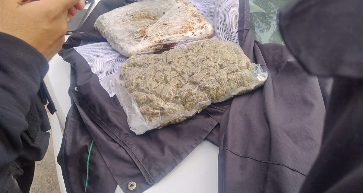 Chimbas: Detuvieron a un joven que hacía maniobras peligrosas y llevaba droga