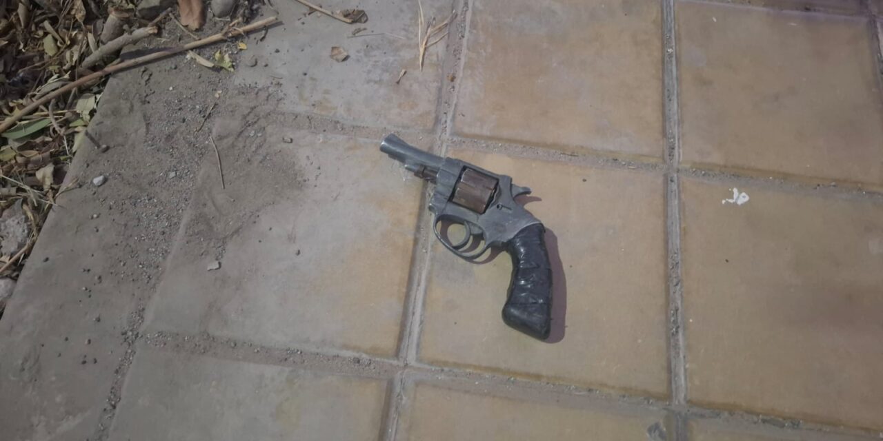 Persecución y tensión en Capital: moto, choque y un arma apuntando a la Policía