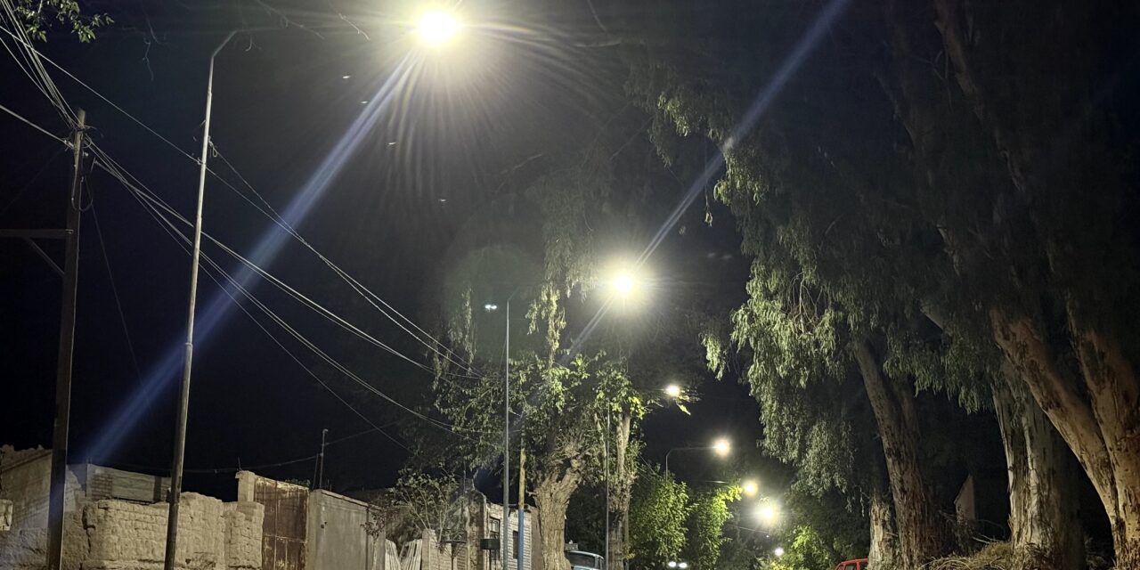 Nueva iluminación en Alto de Sierra: Más luz, más seguridad y obras que siguen