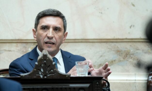 Educación del futuro: Impulsan que la economía del conocimiento sea obligatoria en la secundaria