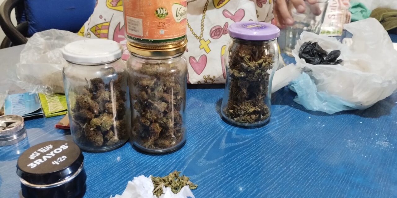 Chimbas: Buscaban a un sospechoso por abuso de armas y hallaron droga valuada en $10 millones