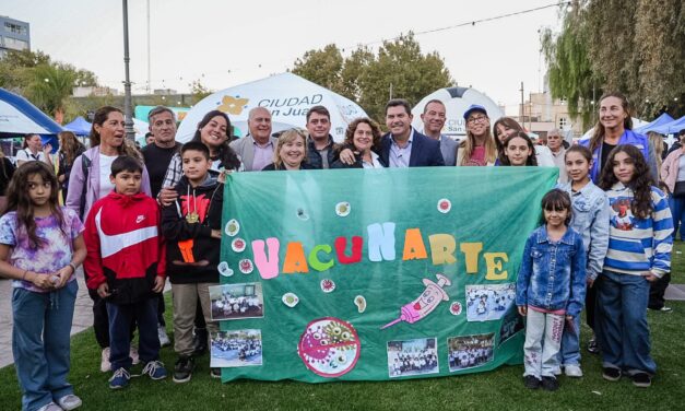 Orrego lanzó VacunArte+ y reforzó la estrategia sanitaria en la provincia