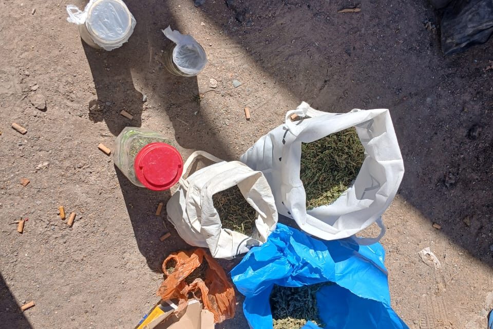 Operativo en Rivadavia: Secuestran armas y hay dos detenidos