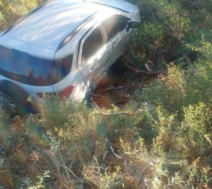 Un auto cayó a un desagüe en 9 de Julio y hay un herido