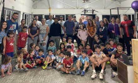 Formar fuera de la cancha: liderazgo y valores en juego en Barrio San Raúl