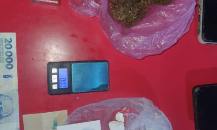 Cayó un punto de venta de droga en La Bebida: Secuestran cocaína, marihuana y medio millón de pesos