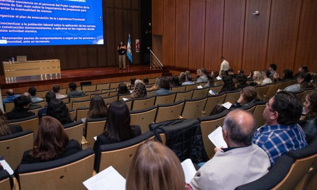 Capacitación obligatoria en prevención sísmica para el personal legislativo