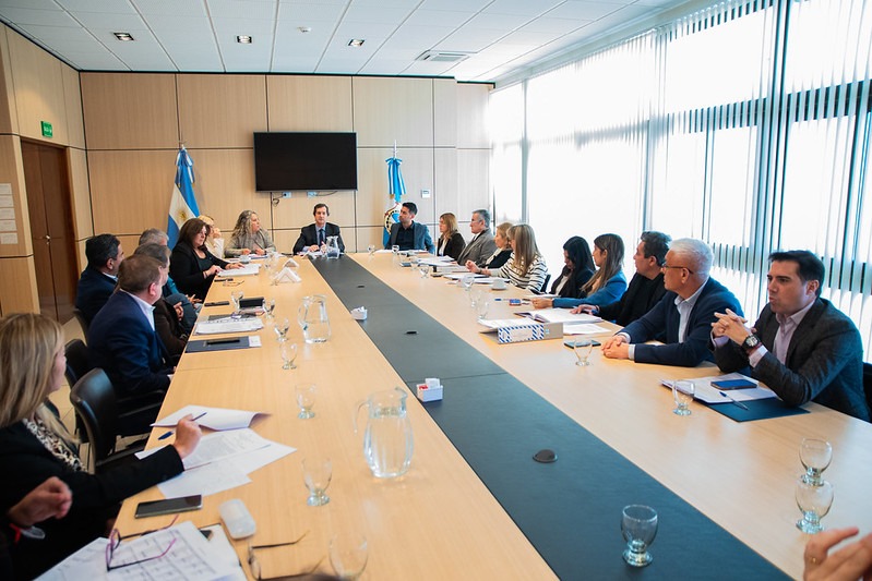 Avanza en Diputados el análisis de convenios energéticos, mineros y sociales