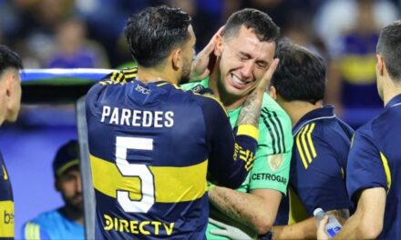 Marchesín se lesionó en Boca y dejó el partido en camilla