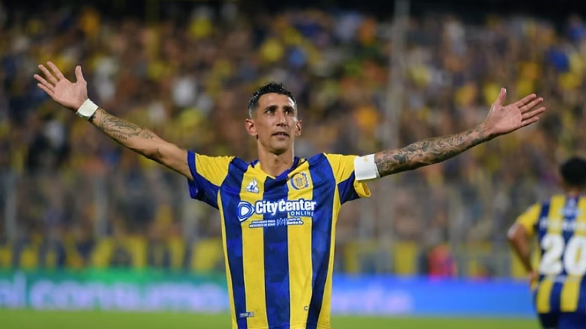 «Caretas»: la dura respuesta de Ángel Di María contra Diego Milito por las quejas contra el arbitraje en Rosario Central-Racing