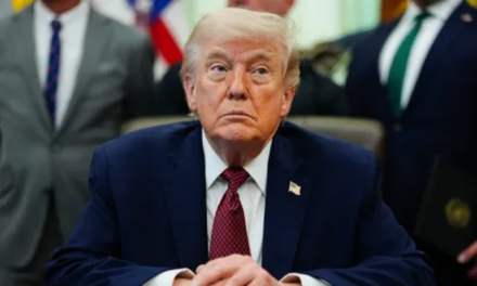 La imagen de Donald Trump es la más baja desde su asunción y crece la incertidumbre en su segundo mandato