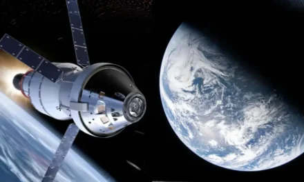 Artemis 2 dejó atrás la cara oculta de la Luna, recuperó contacto y ya inicia el regreso a la Tierra