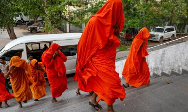 Detuvieron a 22 monjes budistas en Sri Lanka con más de 110 kilos de droga