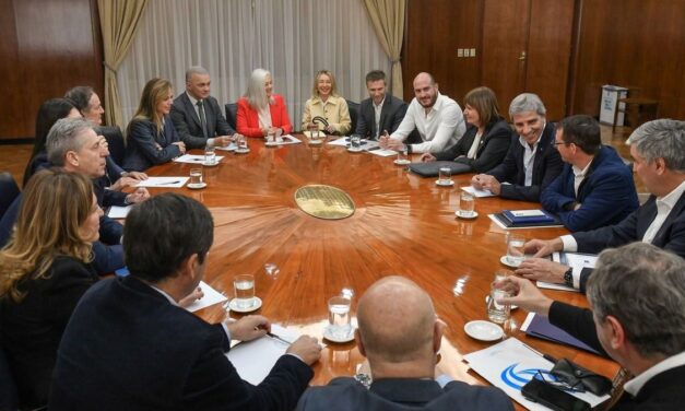 Luis Caputo se reunió con Patricia Bullrich y senadores aliados para analizar obras y economías regionales