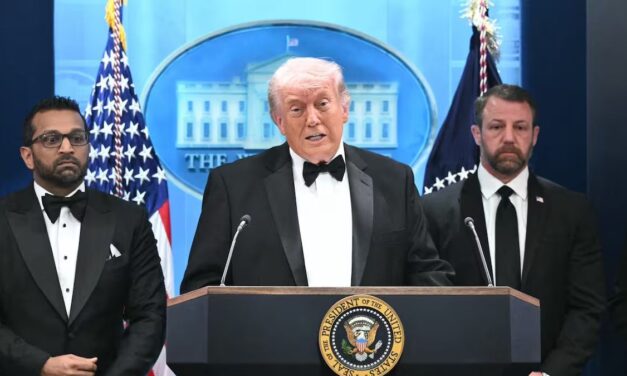 Donald Trump y funcionarios eran objetivos del tiroteo en Washington: las hipótesis del ataque