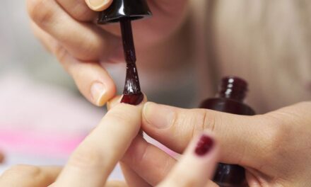 Qué revela el color de tus uñas sobre tu personalidad, según la Inteligencia Artificial