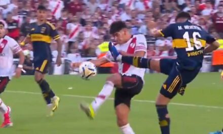 ¿Por qué no fue roja para River? La explicación técnica del penal en el Superclásico