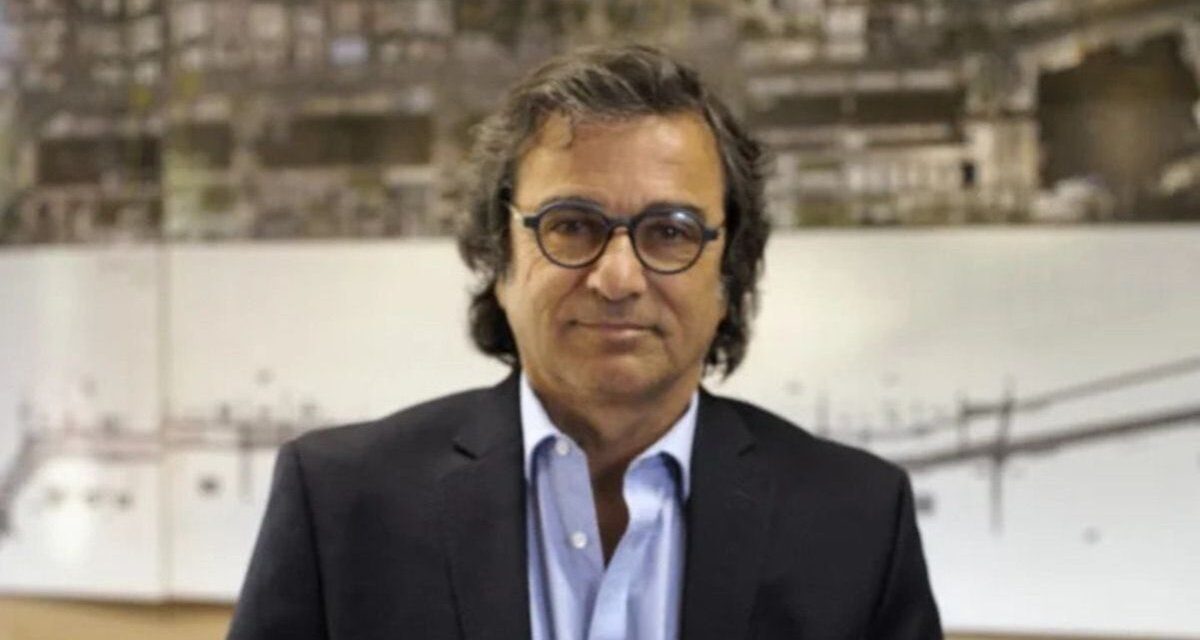 Renunció Carlos Frugoni en medio de un escándalo por propiedades no declaradas en EEUU