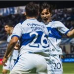 Gimnasia pisó fuerte en Caseros, venció 3-0 a Acassuso y se convirtió en el primer clasificado a octavos de la Copa Argentina