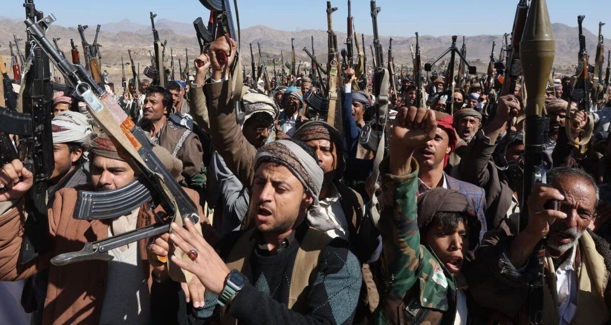 Los hutíes anunciaron una ofensiva coordinada con Irán y Hezbolá contra blancos estratégicos de Israel