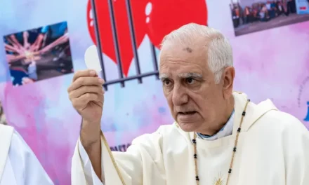 En el Penal de Chimbas, Lozano llevó un mensaje de fe y segundas oportunidades en Jueves Santo