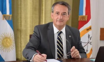 Escándalo en Diputados: Mayoraz dejó el micrófono abierto y lanzó un comentario sobre mujeres que desató repudio