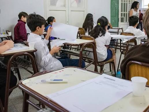 Alarma escolar: Educación activa jornadas para prevenir violencia y frenar amenazas