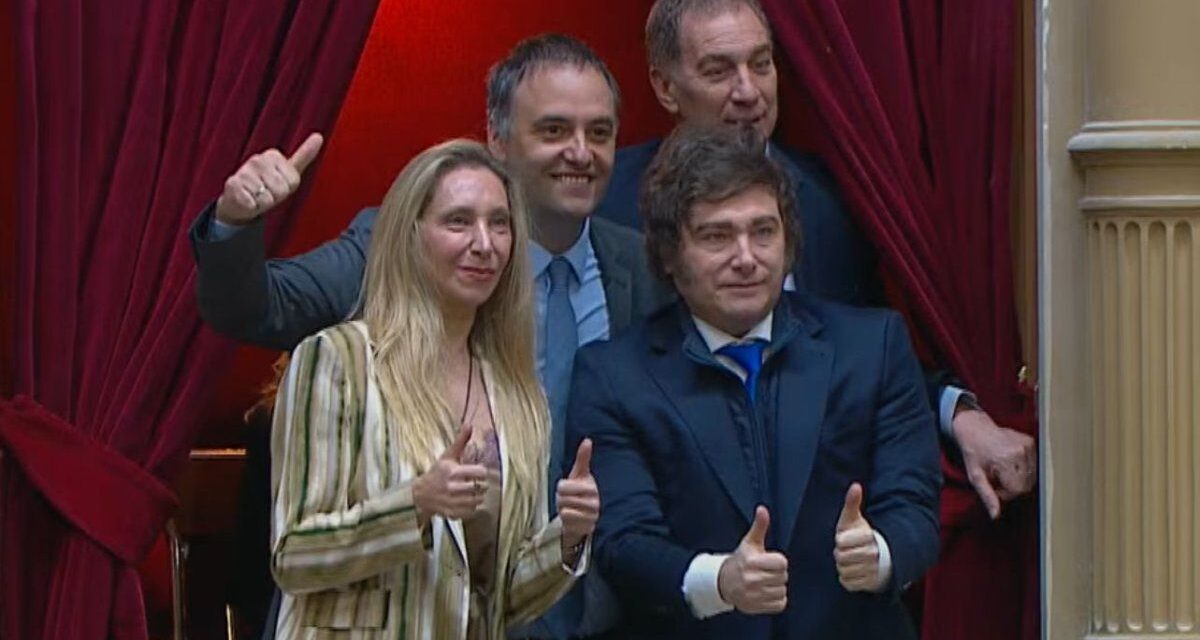 Manuel Adorni expone en Diputados y la oposición se prepara para acorralarlo