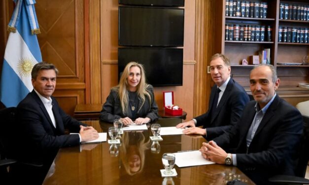 Karina Milei recibió en la Casa Rosada al gobernador de Chaco, Leandro Zdero