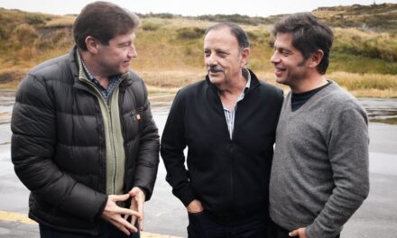 Kicillof llegó a Tierra del Fuego para participar de la vigilia por Malvinas y defendió la industria fueguina