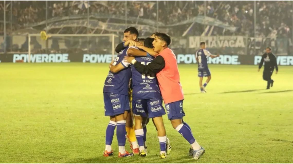 Midland derrotó 2-1 a Deportivo Morón y avanzó a los octavos de la Copa Argentina