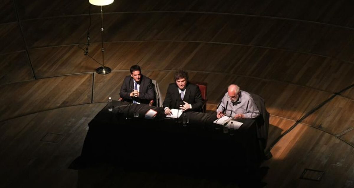 Javier Milei participó en un debate sobre Keynes y aseguró que sirvió para que políticos corruptos arruinen la vida de la gente