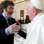 El recuerdo de Javier Milei a un año de la muerte del papa Francisco: "Abrazo a la distancia Santo Padre"