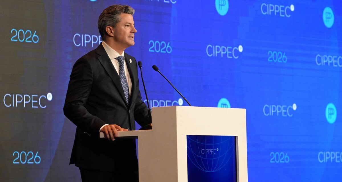 CIPPEC reunió a la dirigencia en su cena anual y llamó a crecer o crecer en un momento bisagra