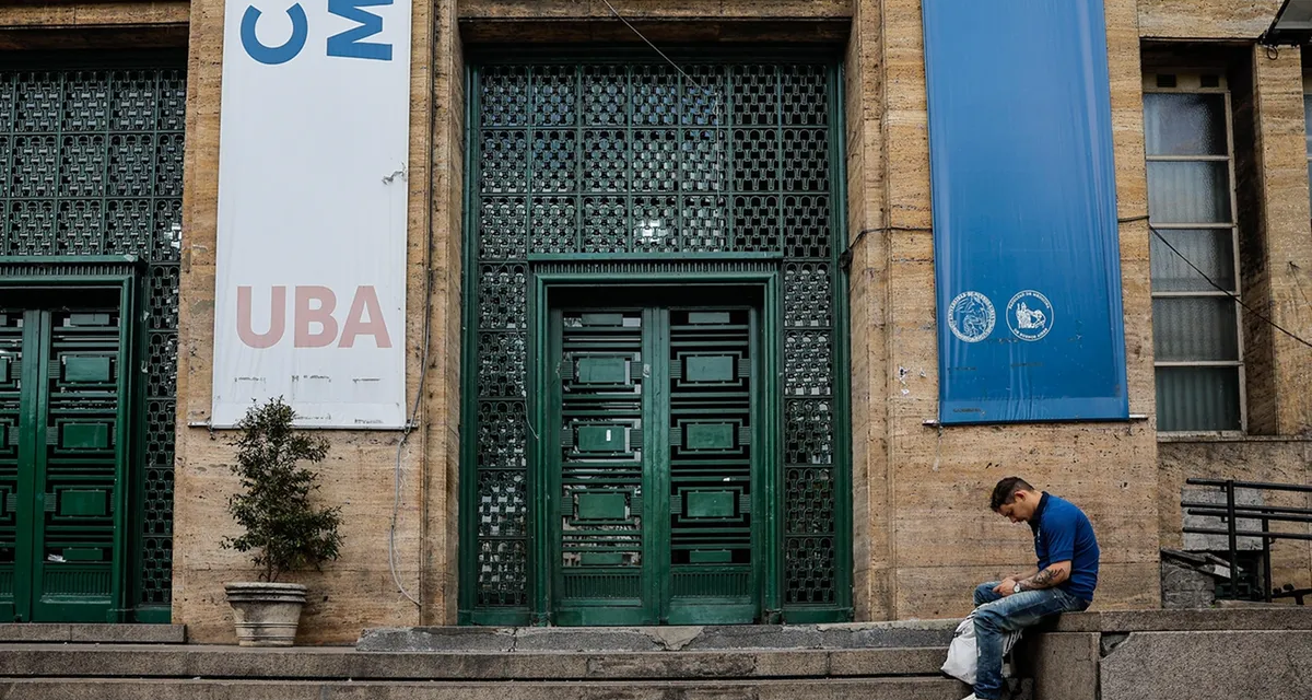 El Ministerio de Capital Humano intimó a las universidades a garantizar las clases en medio del paro docente