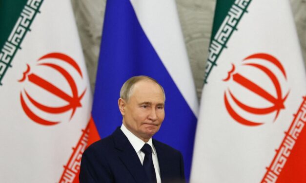 Vladimir Putin se mete en la negociación entre EEUU e Irán en medio de la tensión por el estrecho de Ormuz