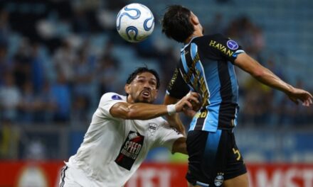 Se le escapó en el final: Riestra resistió hasta el último suspiro, pero Gremio se llevó la victoria con un golazo