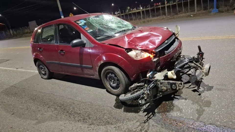Brutal choque en Pocito: un motociclista pelea por su recuperación
