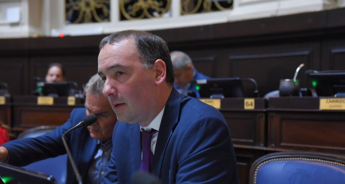 El hermano de Manuel Adorni incumplió con la presentación de su declaración jurada como legislador bonaerense