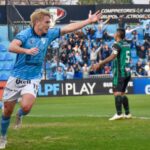 San Martín tropezó en Buenos Aires y dejó pasar una chance clave