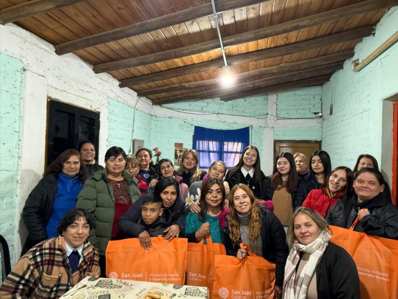 Capacitaron a mujeres de comunidades huarpes de Caucete en técnicas de sublimación